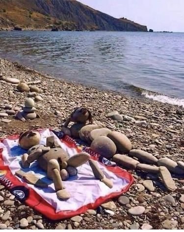 Les vacanciers à la plage.jpeg