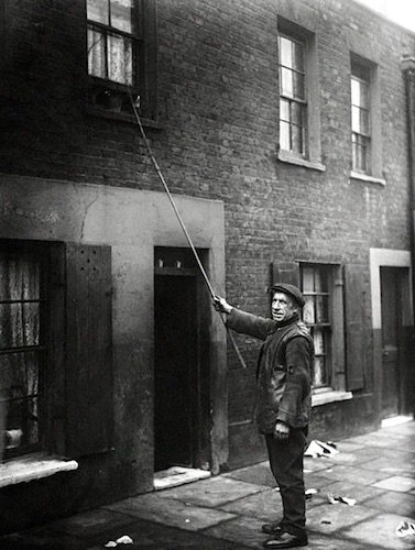 40 le réveilleur.jpg