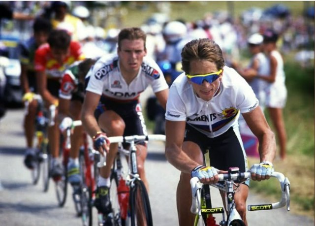 Souvenir Tour 1990 Avec l'espagnol Eduardo Chozas.jpg