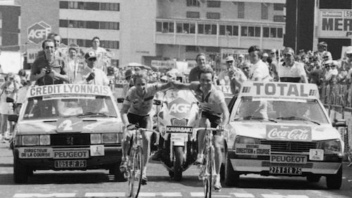 Lemond et Hinault à l'arrivéede l'étape de l'Alpe d'Huez .jpeg