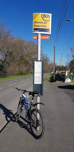 14 Arrêt pour rejoindre la Gare de Portet s Gne.jpeg