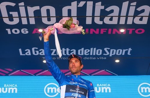 Thibaut Pinot avec le maillot bleu de meilleur grimpeur du Giro 2023.jpeg
