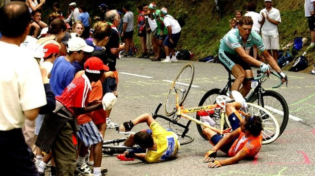 Souvenir la chute TDF 2003.jpg