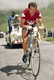 Adolf Christian sur le TDF 1957 avec l'équipe de Suisse.jpeg