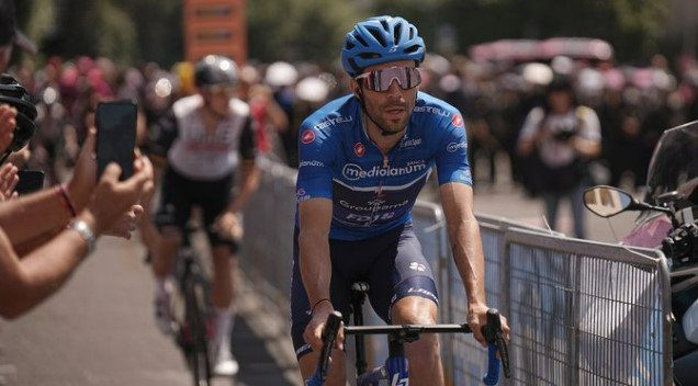 Souvenir Thibaut Pinot.jpg