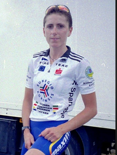 Souvenir Heidi Van Vijver.jpg