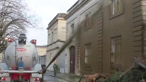 Agriculteurs en colère à Agen.jpeg