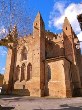 04 - 28 mai 03 Abbatiale romane de Simorre (32).jpg