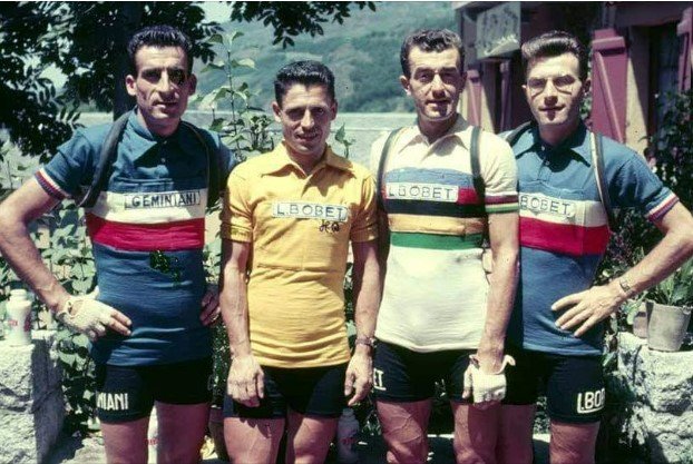 Souvenir Tour 1995 Le carré d'as.jpg