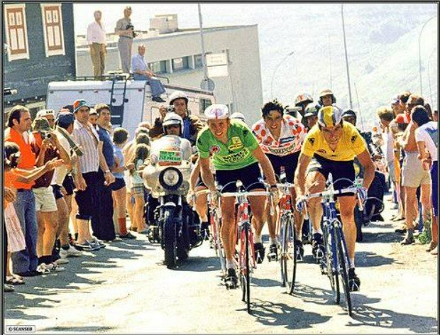 Souvenir Tour 1979 -  TROIS MAILLOTS.jpg