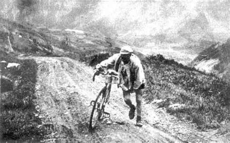 Lucien Buysse dans le Tourmalet en 1926.jpg