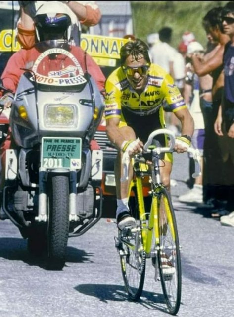 Souvenir Tour 1989 Greg Lemon Guidon.jpg