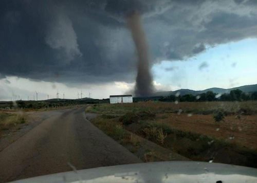 Tornade dans la région de Valencia.jpg