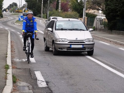 le franchissement d’une ligne continue.jpg