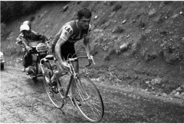 Souvenir José Manuel Fuentes.jpg