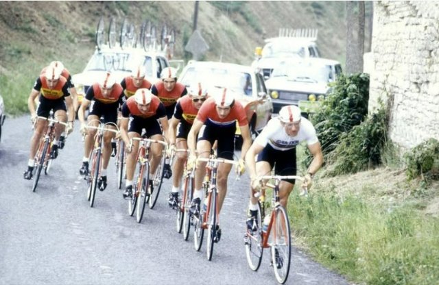 Souvenir L'equipe Cycliste Ti-Raleigh.jpg