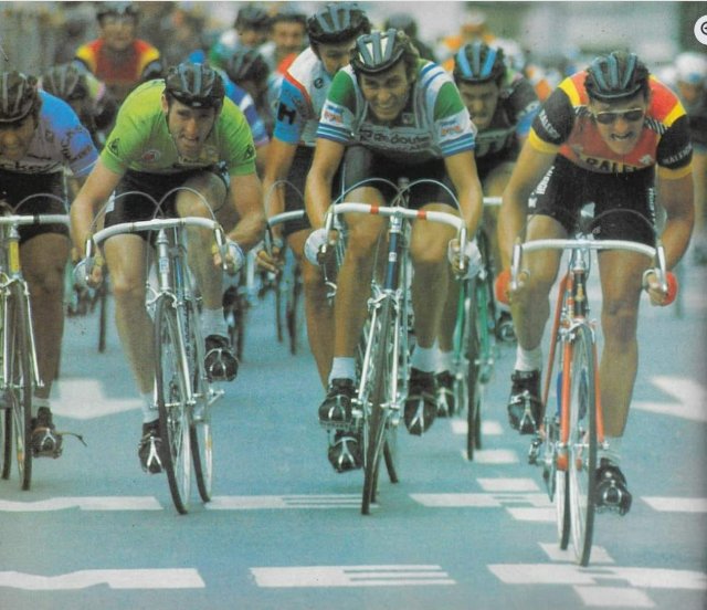 Souvenir Tour 1982.jpg