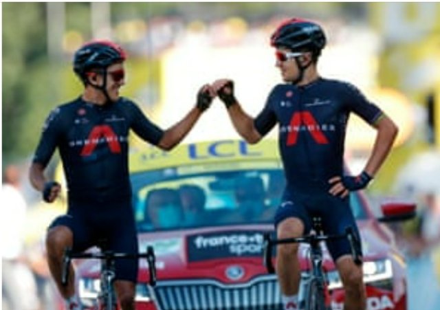 Souvenir Richard  Carapaz  ET Michael K etape du tou 2020 .jpg