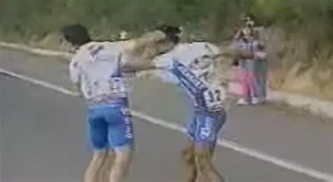 bagarre avec le coureur espagnol Ramón González Arrieta.jpg