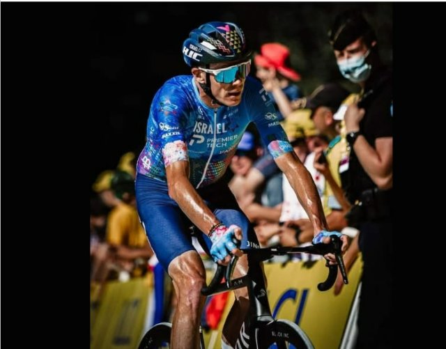 Souvenir Chris.  Froome..........+.jpg