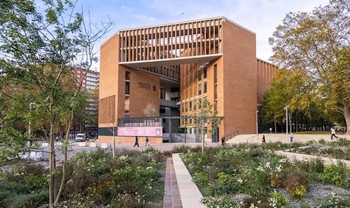 04 Parvis de Brienne.jpg