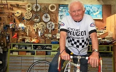 François Hamon à 80 ans.jpg